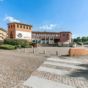4* Hotell Lake Como Golf